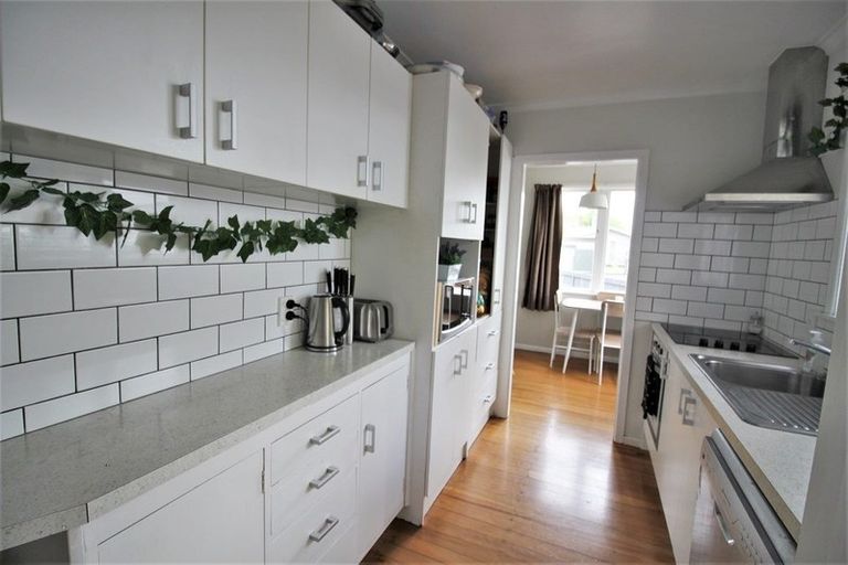 Photo of property in 9 English Street, St Andrews, Hamilton, 3200