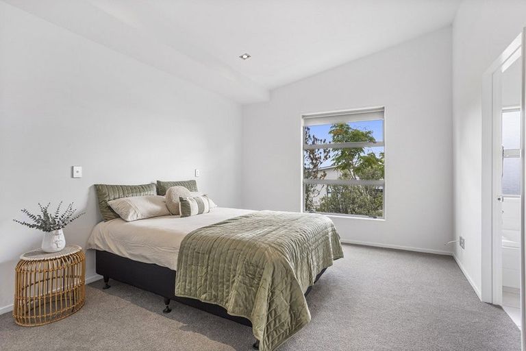 Photo of property in 20/40 Scarlet Oak Drive, Schnapper Rock, Auckland, 0632