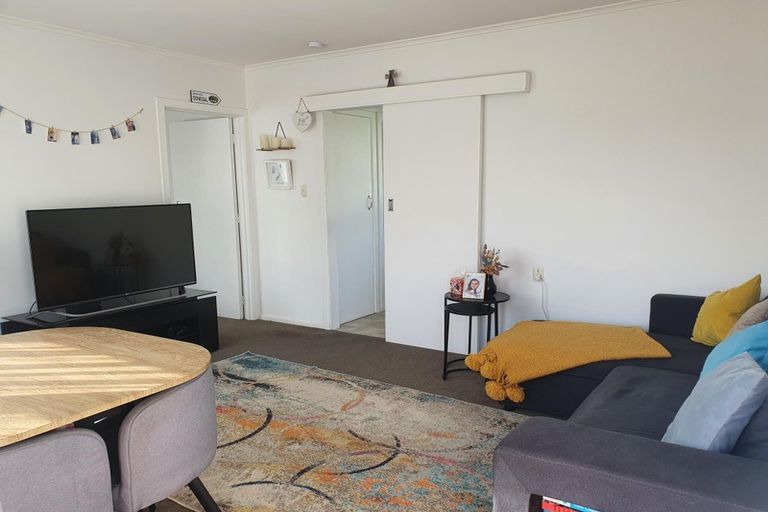 Photo of property in 19b Nutsey Avenue, Northcote, Auckland, 0627