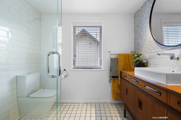 Photo of property in 52 Box Hill, Khandallah, Wellington, 6035