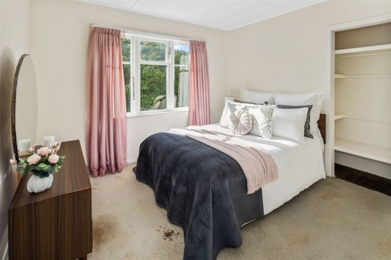 Photo of property in 108 Ironside Road, Johnsonville, Wellington, 6037