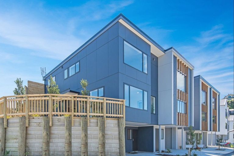 Photo of property in 20/104 Maupuia Road, Maupuia, Wellington, 6022