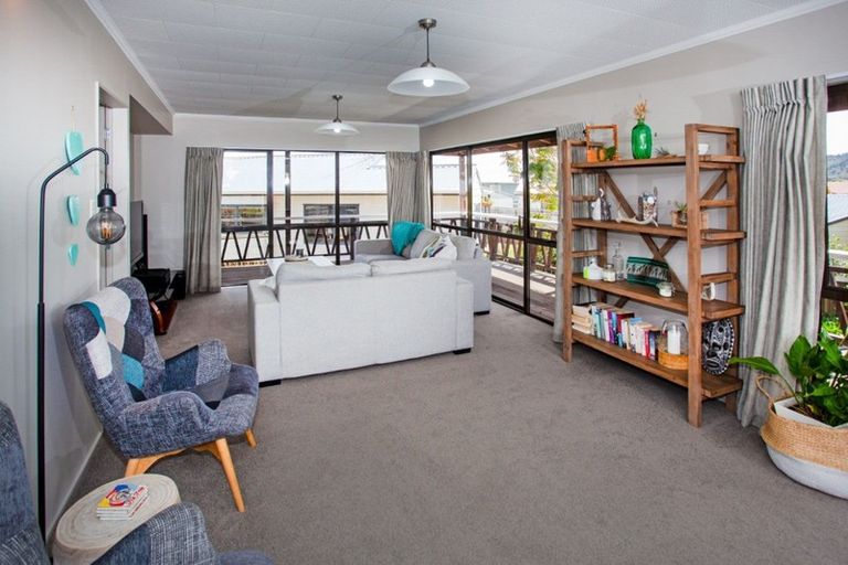 Photo of property in 129 Lorraine Place, Whangamata, 3620
