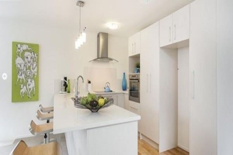 Photo of property in 19b Te Atatu Road, Te Atatu South, Auckland, 0610