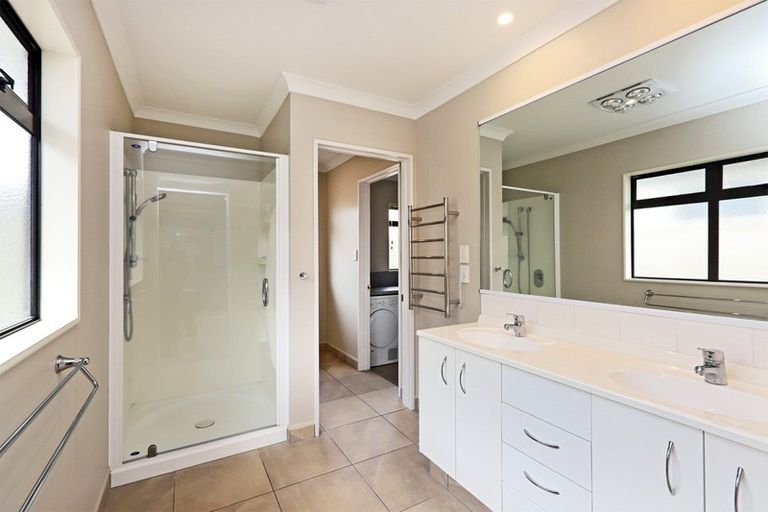 Photo of property in 9 Pinotage Drive, Greenmeadows, Napier, 4112