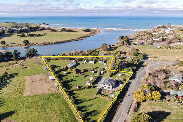 Photo of property in Maheno-kakanui Road, Kakanui, Oamaru, 9495