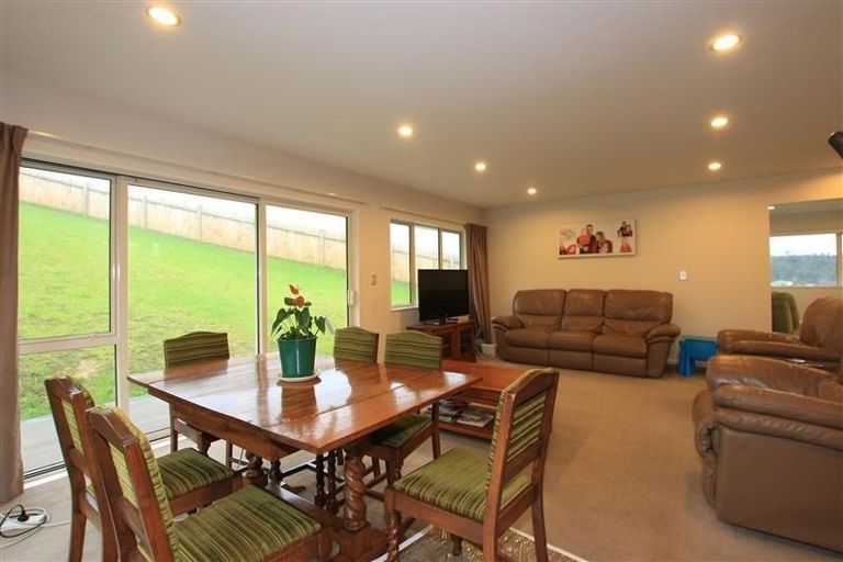 Photo of property in 12 Fern Court, Orewa, 0931