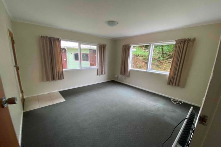 Photo of property in 50 Makara Road, Karori, Wellington, 6012