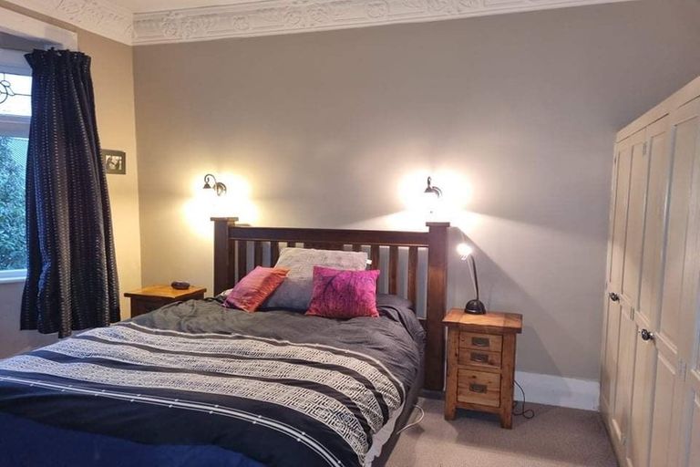 Photo of property in 1 Cossens Street, Balclutha, 9230