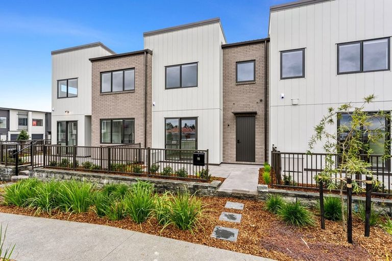 Photo of property in 98 Nganui Avenue, Takanini, Auckland, 2112