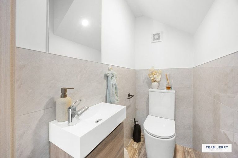 Photo of property in 14 Te Kaapia Road, Papakura, 2110