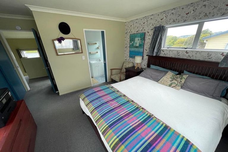 Photo of property in 10 Pohutukawa Grove, Titahi Bay, Porirua, 5022