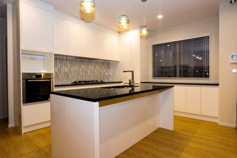 Photo of property in 18 Kingfisher Road, Silverdale, 0932