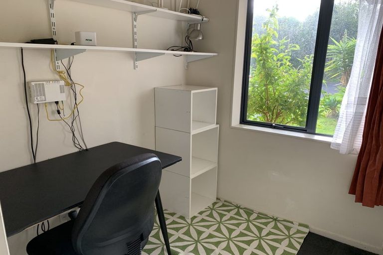 Photo of property in 27 Sample Road, Albany, Auckland, 0632