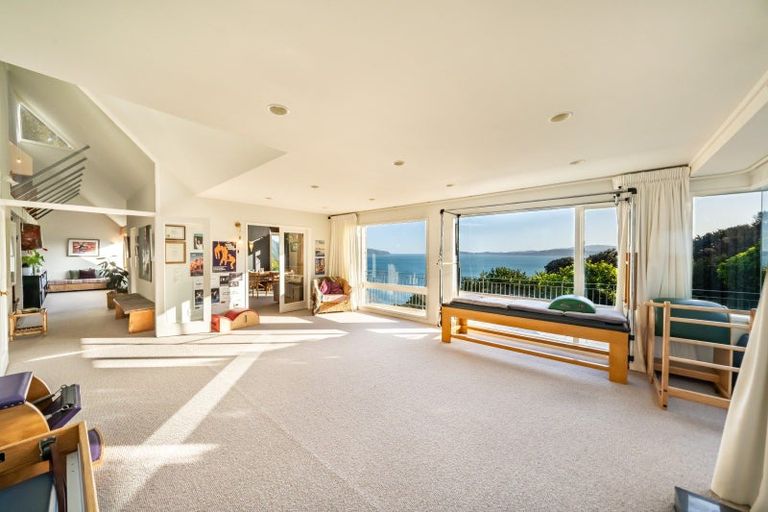 Photo of property in 28 Ngaumatau Road, Point Howard, Lower Hutt, 5013