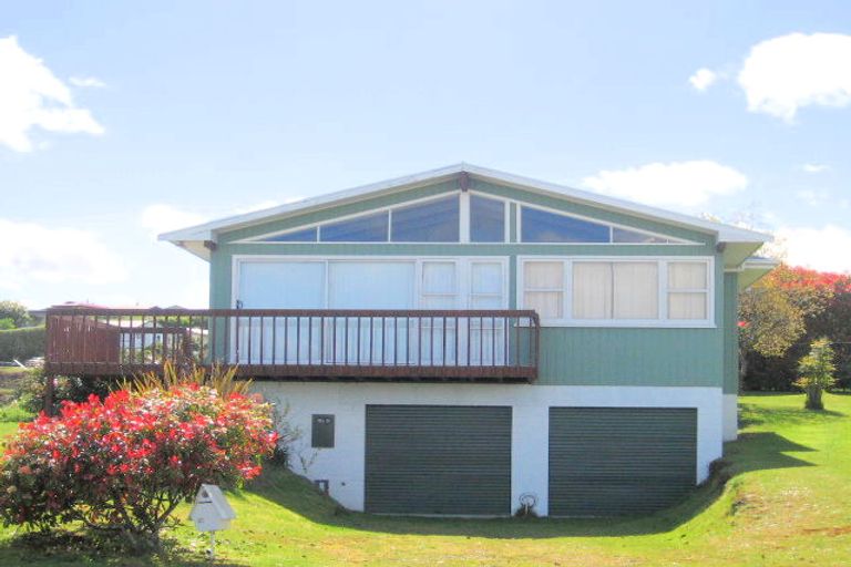 Photo of property in 22 Hinerau Grove, Waipahihi, Taupo, 3330