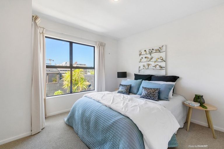 Photo of property in 31 Macdonald Crescent, Te Aro, Wellington, 6011