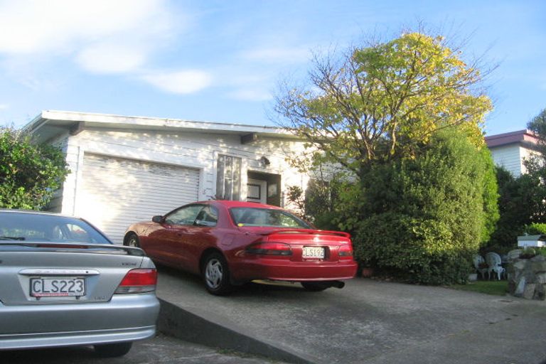 Photo of property in 5 Eskdale Road, Papakowhai, Porirua, 5024