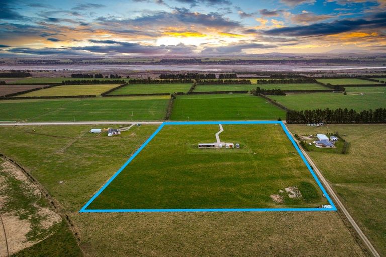 Photo of property in 1260 Thongcaster Road, Burnt Hill, 7495