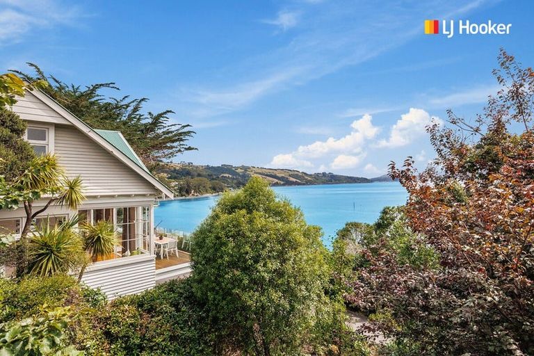 Photo of property in 7 Ngaio Street, Macandrew Bay, Dunedin, 9014