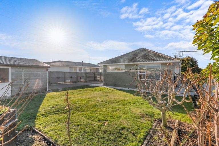 Photo of property in 63 Denise Crescent, Hornby, Christchurch, 8042