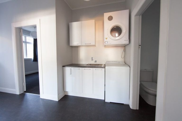 Photo of property in 28 Emerson Street, Berhampore, Wellington, 6023