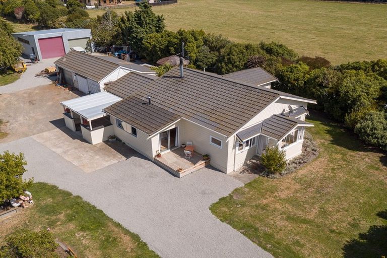 Photo of property in 27 Matahiwi Road, Matahiwi, Masterton, 5888