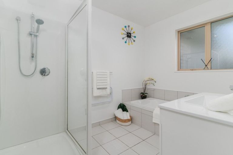 Photo of property in 37 Somerville Crescent, Aidanfield, Christchurch, 8025