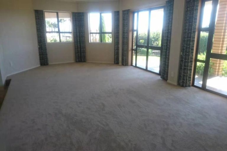 Photo of property in 15 Eclipse Place, Half Moon Bay, Auckland, 2012
