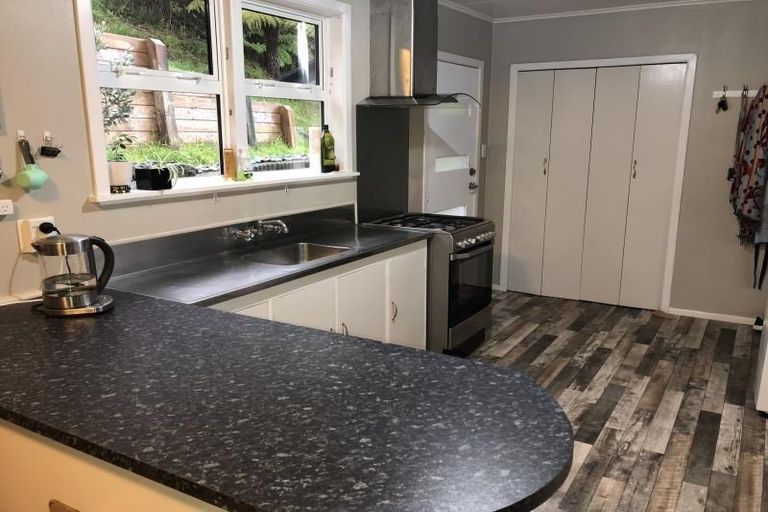 Photo of property in 32 Logie Street, Stokes Valley, Lower Hutt, 5019