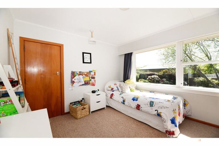 Photo of property in 15 Oxford Street, Waimate, 7924