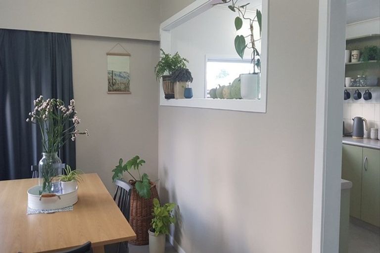 Photo of property in 11 East Street, Greytown, 5712