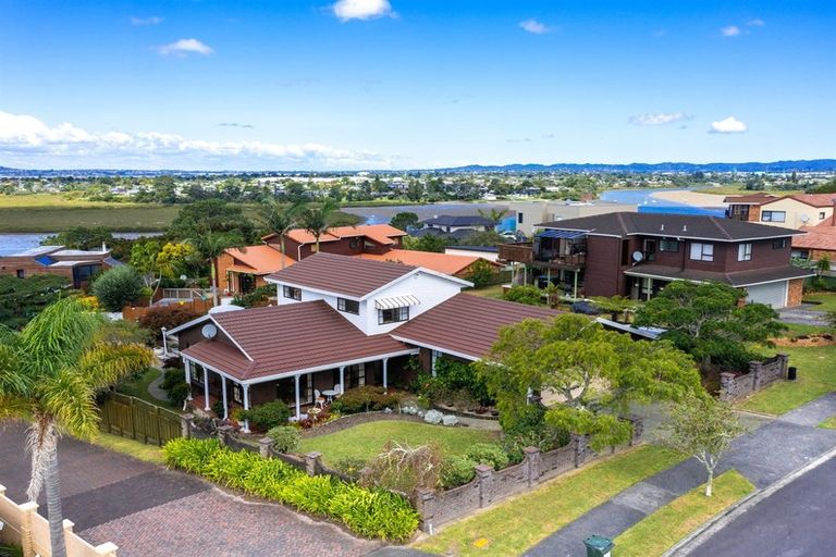 Photo of property in 33 Renoir Street, West Harbour, Auckland, 0618