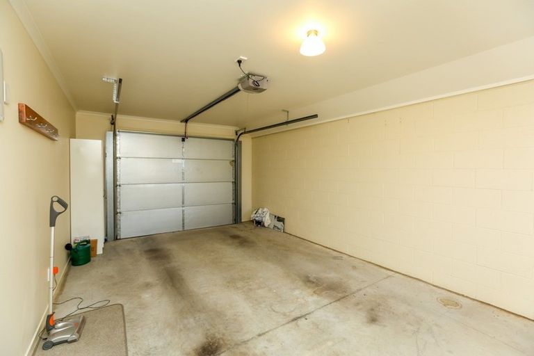 Photo of property in 12 Ropiha Street, Fitzroy, New Plymouth, 4312