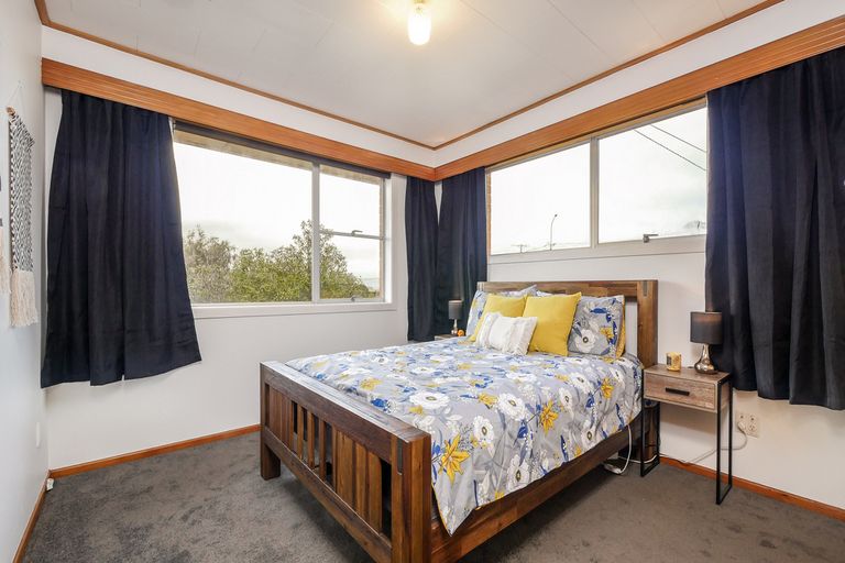 Photo of property in 14 Middleton Road, Kew, Dunedin, 9012