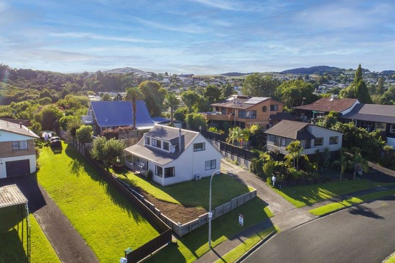 Photo of property in 7 Rangataua Street, Welcome Bay, Tauranga, 3112