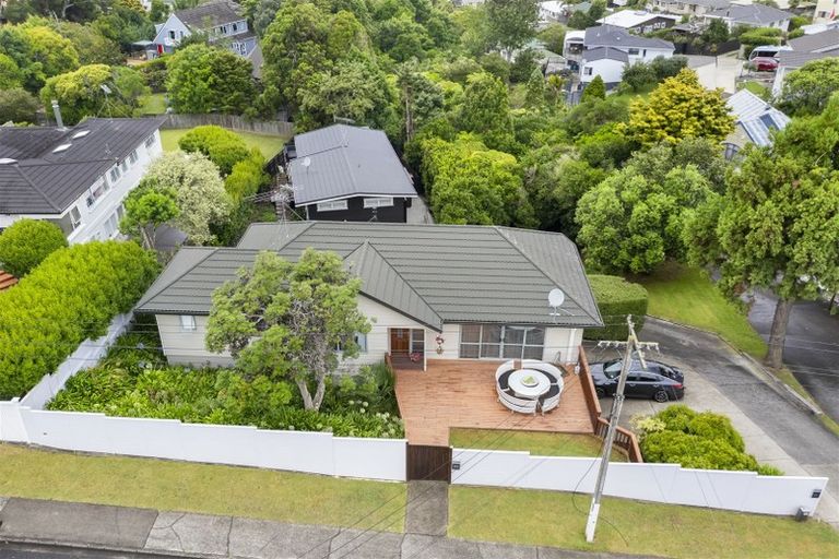 Photo of property in 24a Alexander Street, Cockle Bay, Auckland, 2014