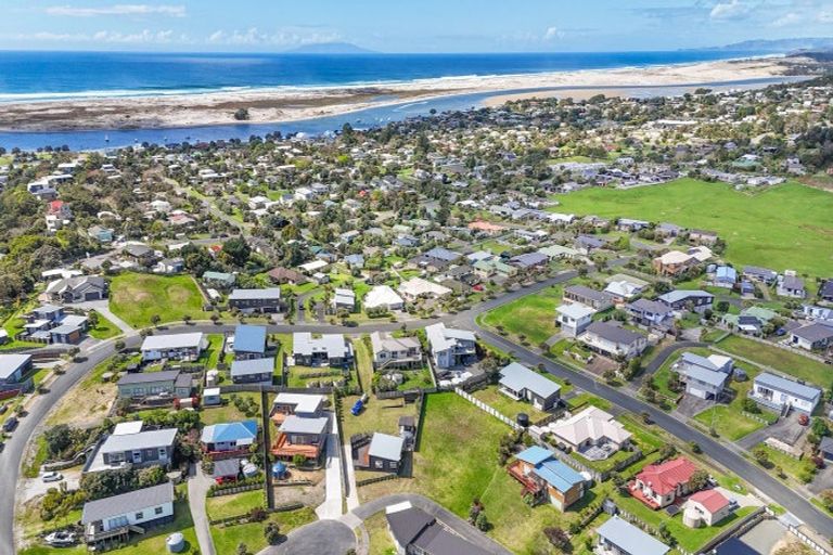 Photo of property in 37 Driftwood Place, Mangawhai Heads, Mangawhai, 0505