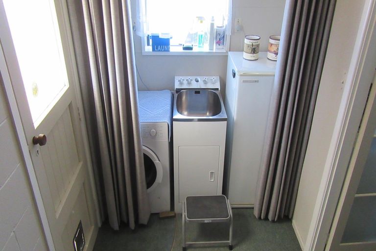 Photo of property in 5a Rugby Street, Waimate, 7924