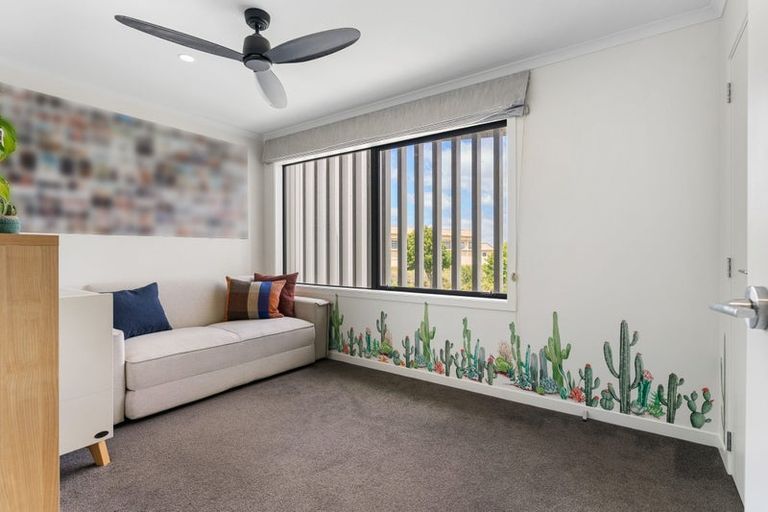 Photo of property in 15 Hudson Bay Road, Hobsonville, Auckland, 0616