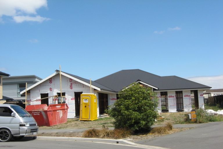 Photo of property in 27 Woodhaven Place, Parklands, Christchurch, 8083