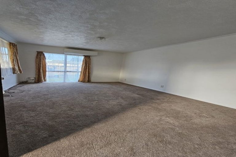 Photo of property in 12 Sheralee Place, Bucklands Beach, Auckland, 2014