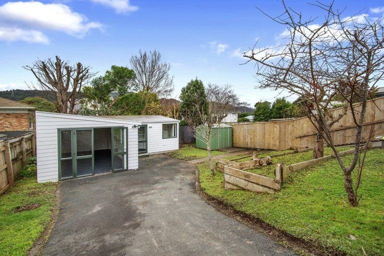 Photo of property in 19 Kowhai Avenue, Ebdentown, Upper Hutt, 5018