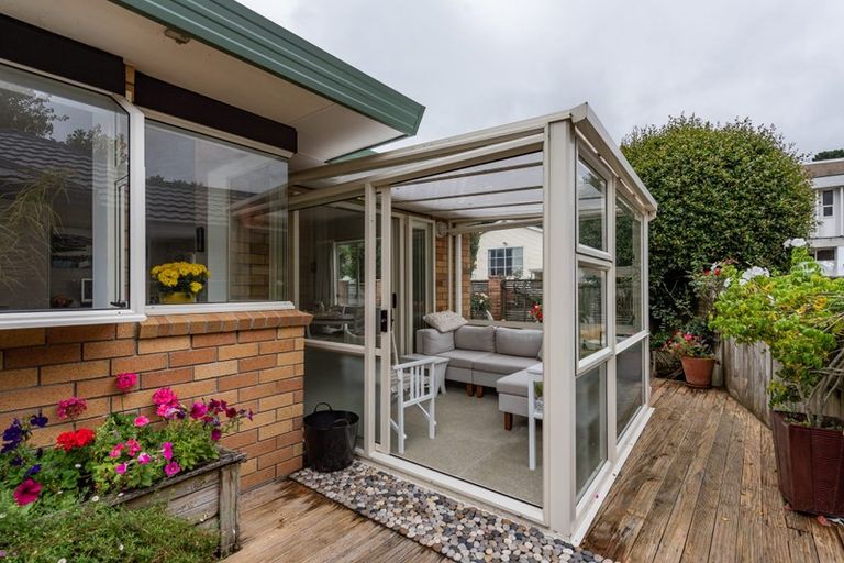 Photo of property in 116 Oxford Street, Tawa, Wellington, 5028