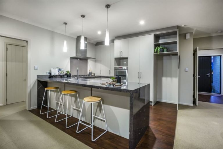 Photo of property in 8 Aoraki Rise, Aotea, Porirua, 5024