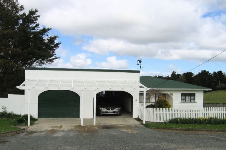 Photo of property in 8 Griffin Road, Maungaturoto, 0520