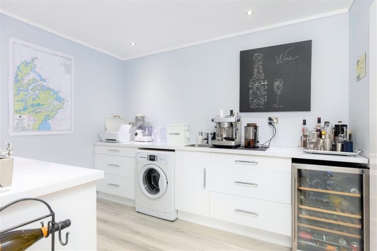 Photo of property in 7 Finlay Grove, Waikawa, Picton, 7220