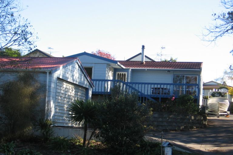 Photo of property in 1/103 Konini Road, Titirangi, Auckland, 0604