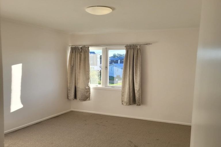 Photo of property in 34 Titoki Street, Te Atatu Peninsula, Auckland, 0610