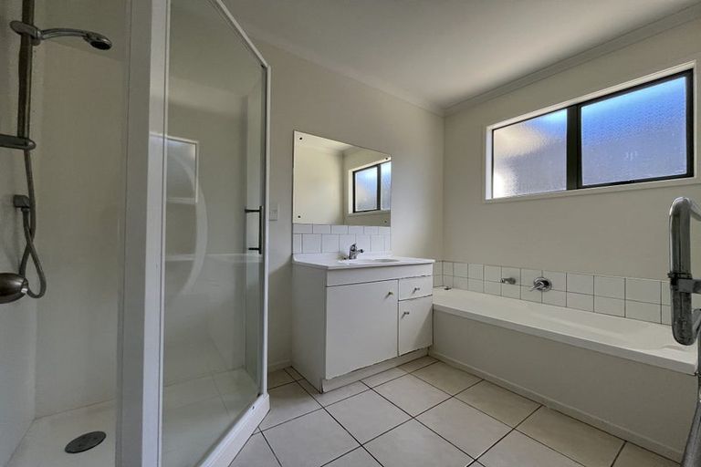 Photo of property in 87b Triangle Road, Massey, Auckland, 0614